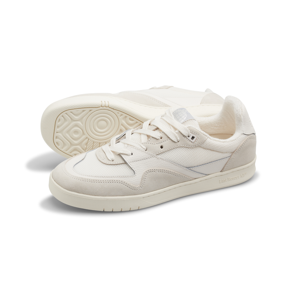 CM002 (White/White)