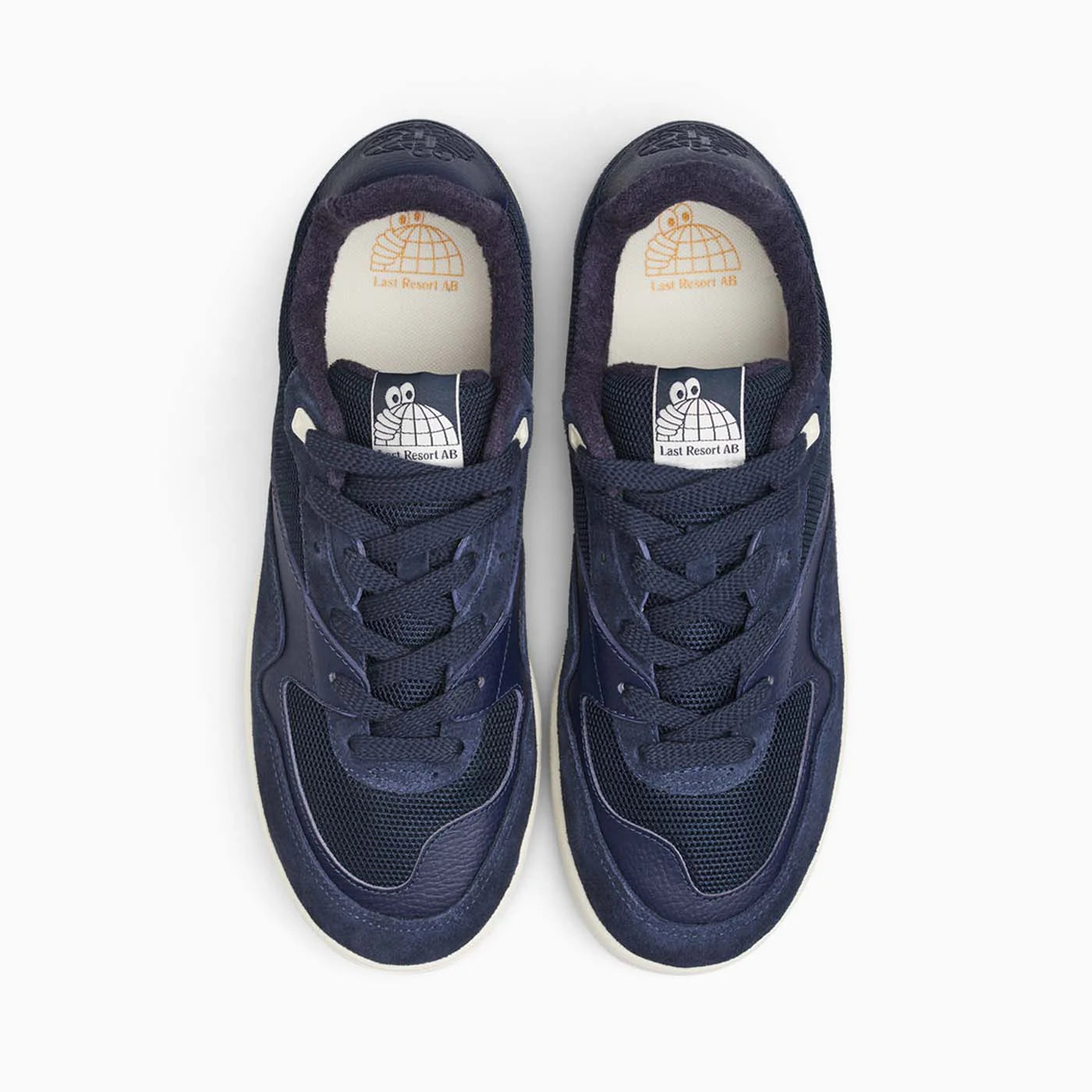 CM002 (Dark Navy/White)