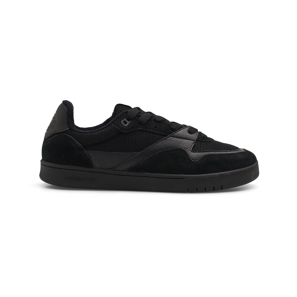 CM002-Lo (Black/Black)