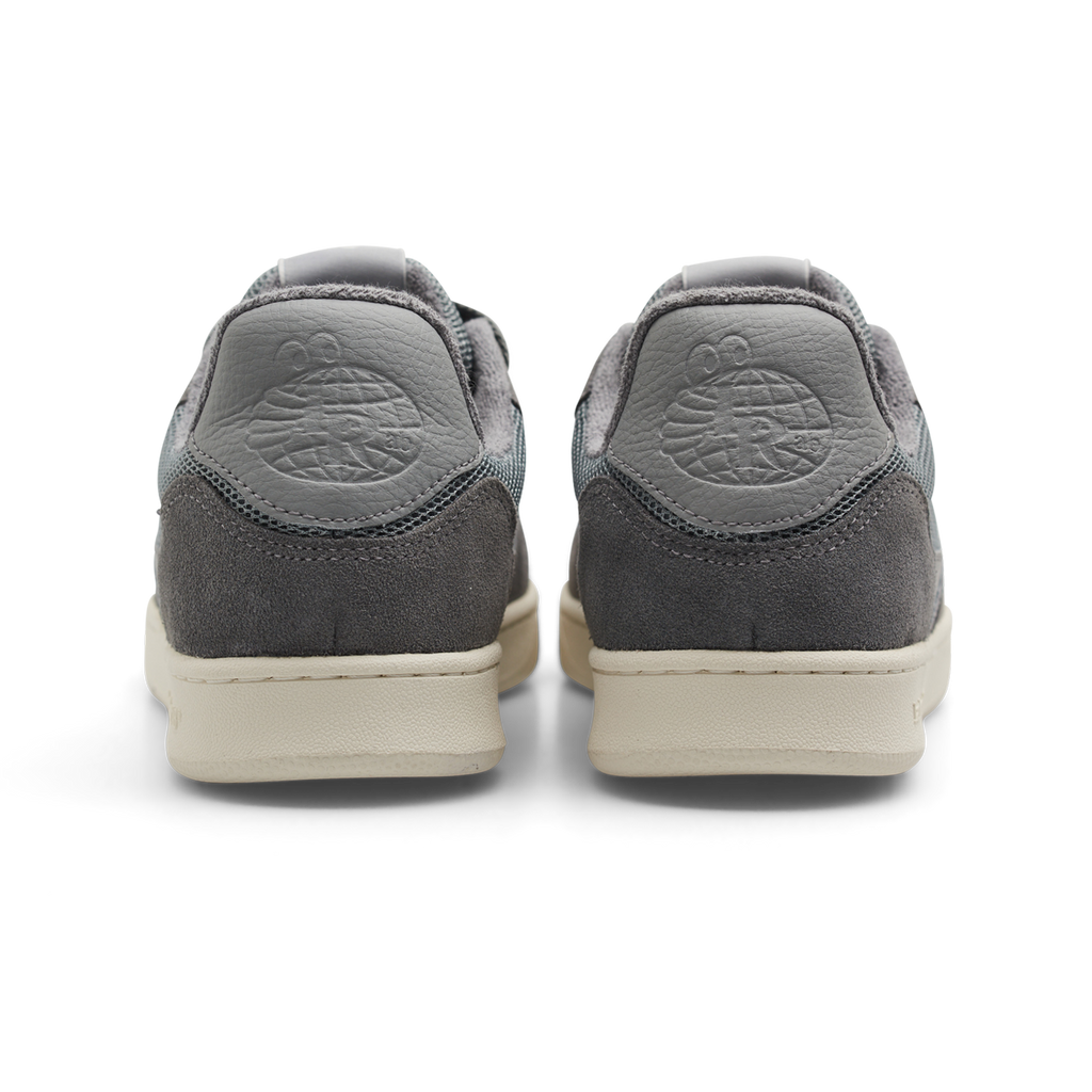 CM002-Lo (Ultimate Grey/White)