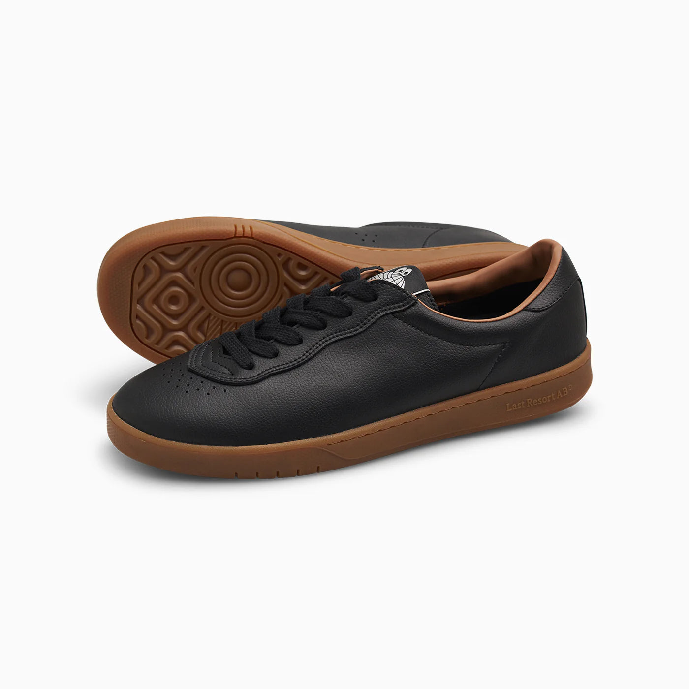 CM003 - Black/Gum
