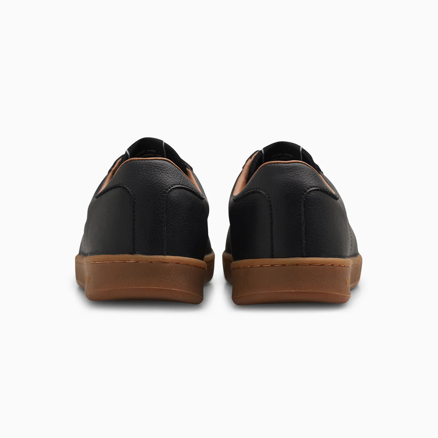 CM003 - Black/Gum
