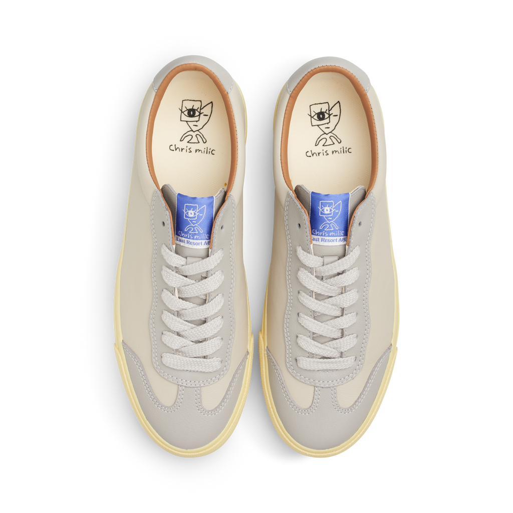 VM004 Milic (Dove Grey/Nicotine)